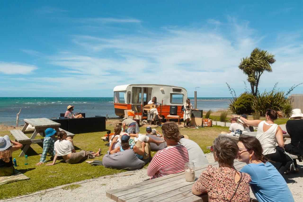 Hotel Tatapouri Bay Gisborne Esterno foto